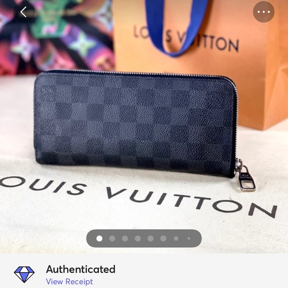 Louis Vuitton Handbags - ❌SOLD❌ 💎AUTHENTIC💎 LOUIS VUITTON Damier Graphite Canvas Vertical Zippy Wallet